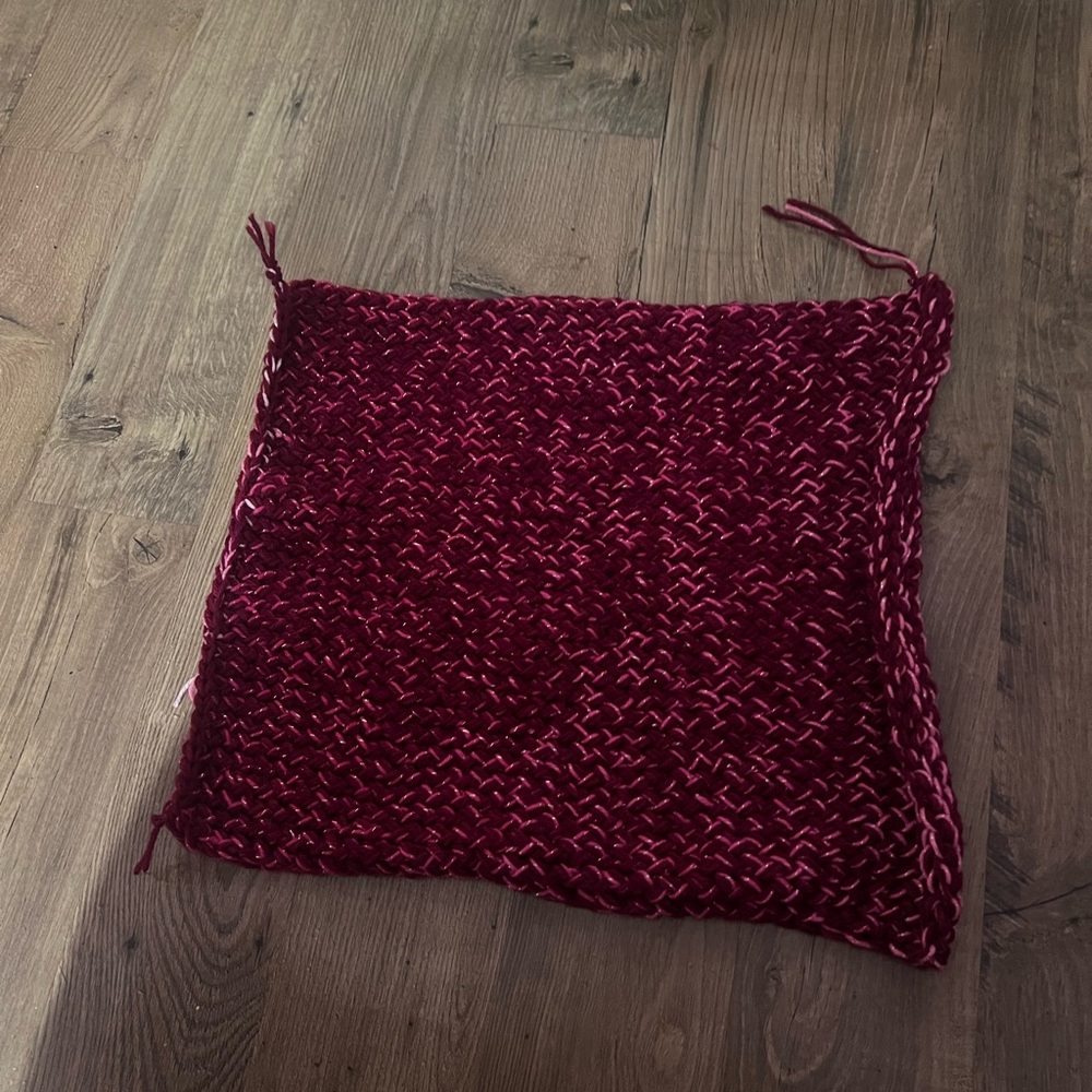 Pacific Trail Burgundy Dining Table Linen